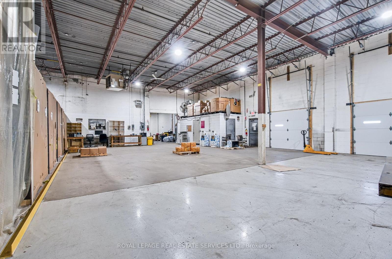 












5 - 65 CASCADE STREET

,
Hamilton,




Ontario
L8E3B7

