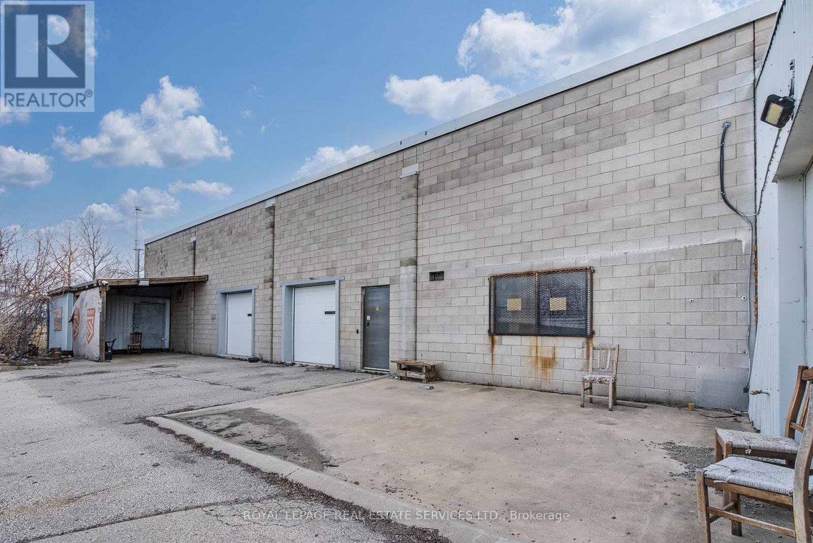 












5 - 65 CASCADE STREET

,
Hamilton,




Ontario
L8E3B7

