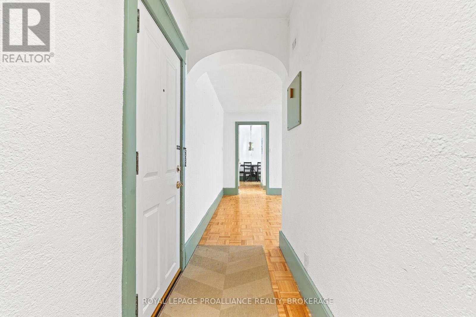 












20 - 67 SYDENHAM STREET

,
Kingston (Central City East),




Ontario
K7L3H2


