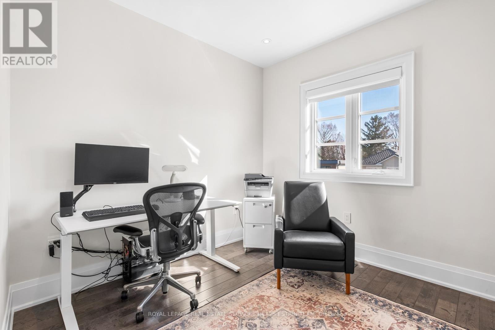 












56 ST HUBERT AVENUE

,
Toronto,




Ontario
M4J3Z3

