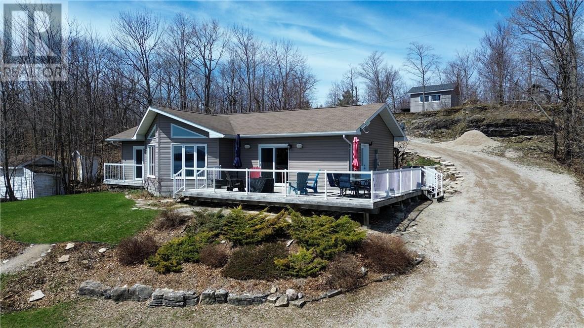












134 Zullich Drive

,
Kagawong, Manitoulin Island,




Ontario
P0P1J0

