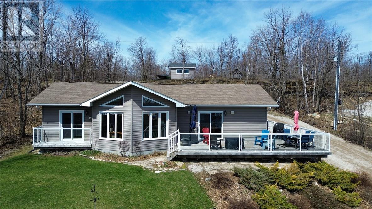 












134 Zullich Drive

,
Kagawong, Manitoulin Island,




Ontario
P0P1J0

