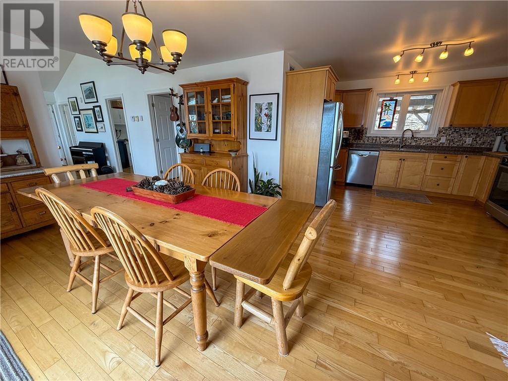 












134 Zullich Drive

,
Kagawong, Manitoulin Island,




Ontario
P0P1J0

