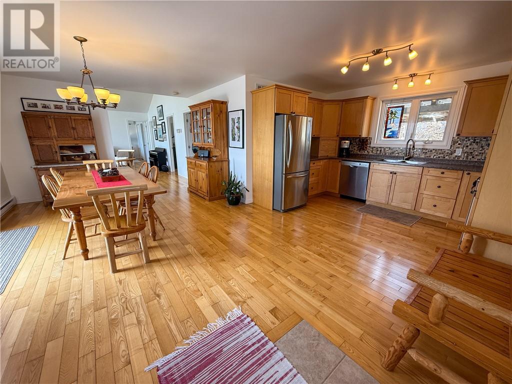 












134 Zullich Drive

,
Kagawong, Manitoulin Island,




Ontario
P0P1J0

