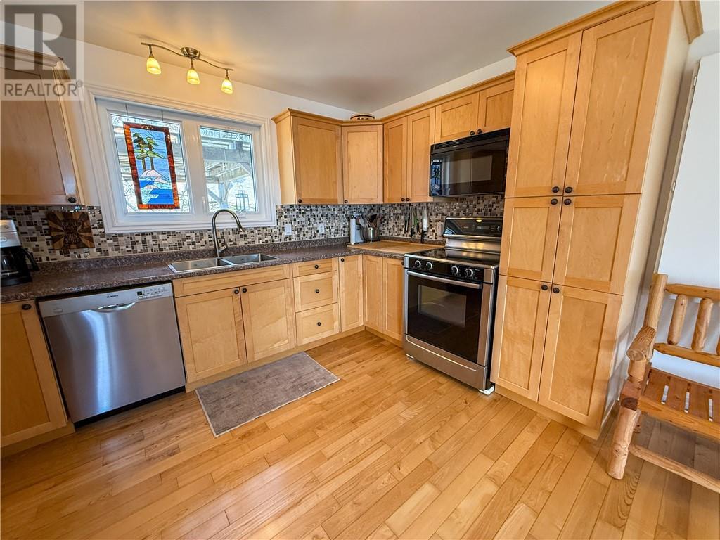 












134 Zullich Drive

,
Kagawong, Manitoulin Island,




Ontario
P0P1J0

