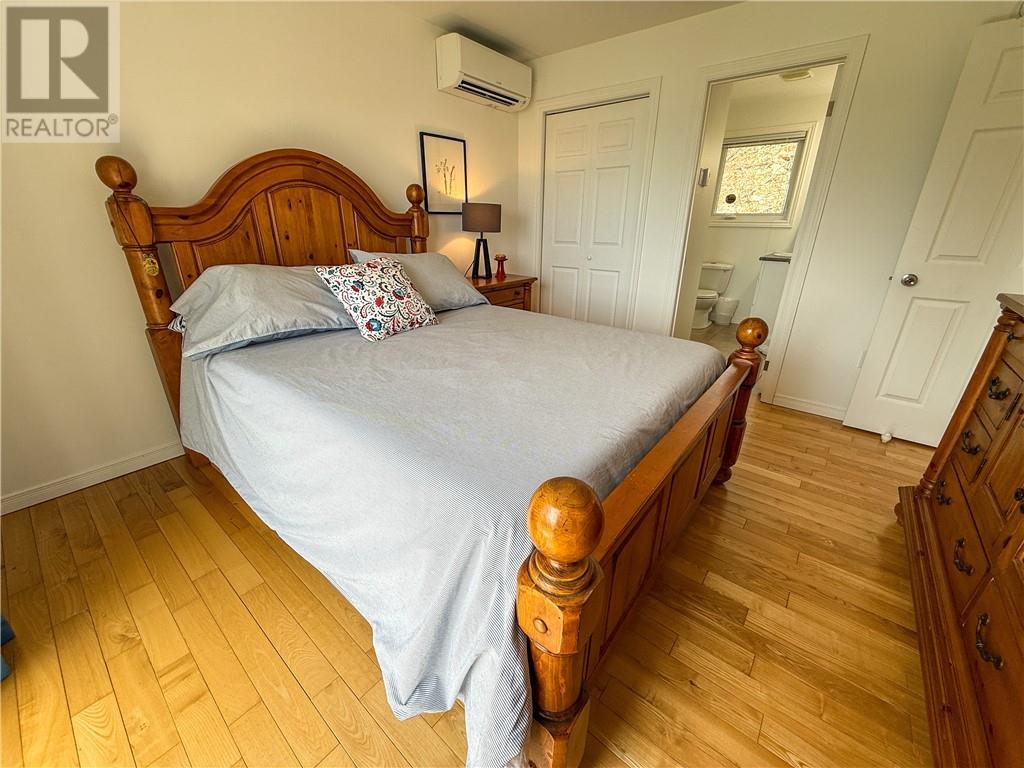 












134 Zullich Drive

,
Kagawong, Manitoulin Island,




Ontario
P0P1J0

