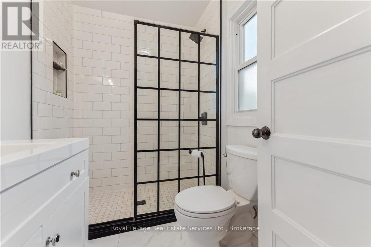 












160 HOME STREET

,
Stratford,




Ontario
N5A2A1


