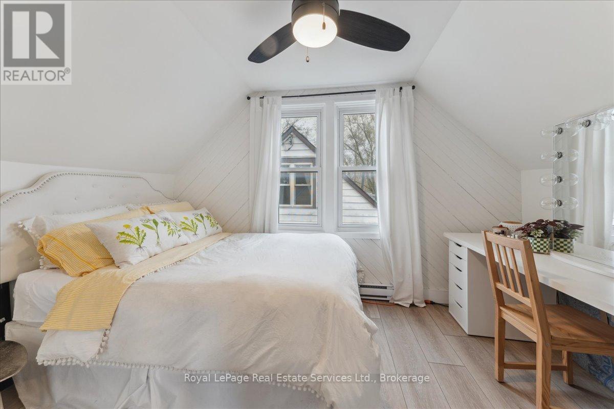 












160 HOME STREET

,
Stratford,




Ontario
N5A2A1

