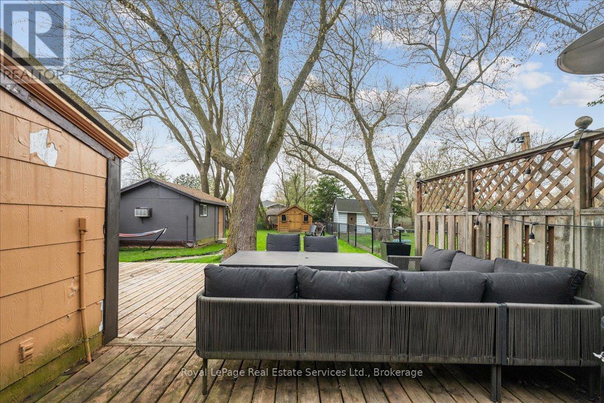 












160 HOME STREET

,
Stratford,




Ontario
N5A2A1

