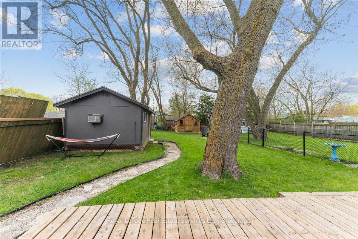 












160 HOME STREET

,
Stratford,




Ontario
N5A2A1


