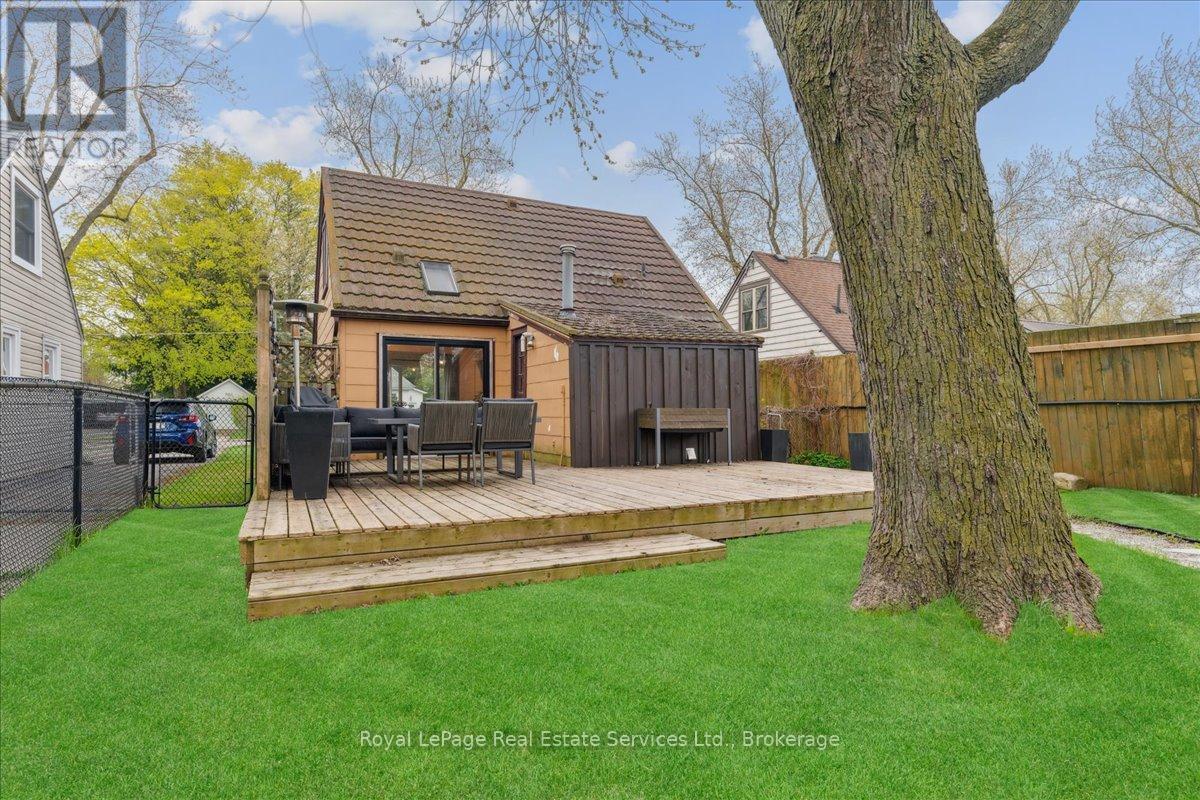 












160 HOME STREET

,
Stratford,




Ontario
N5A2A1

