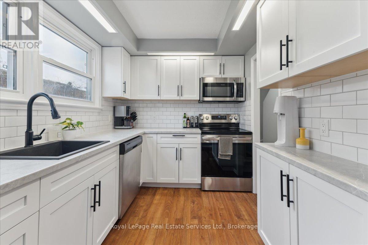 












160 HOME STREET

,
Stratford,




Ontario
N5A2A1

