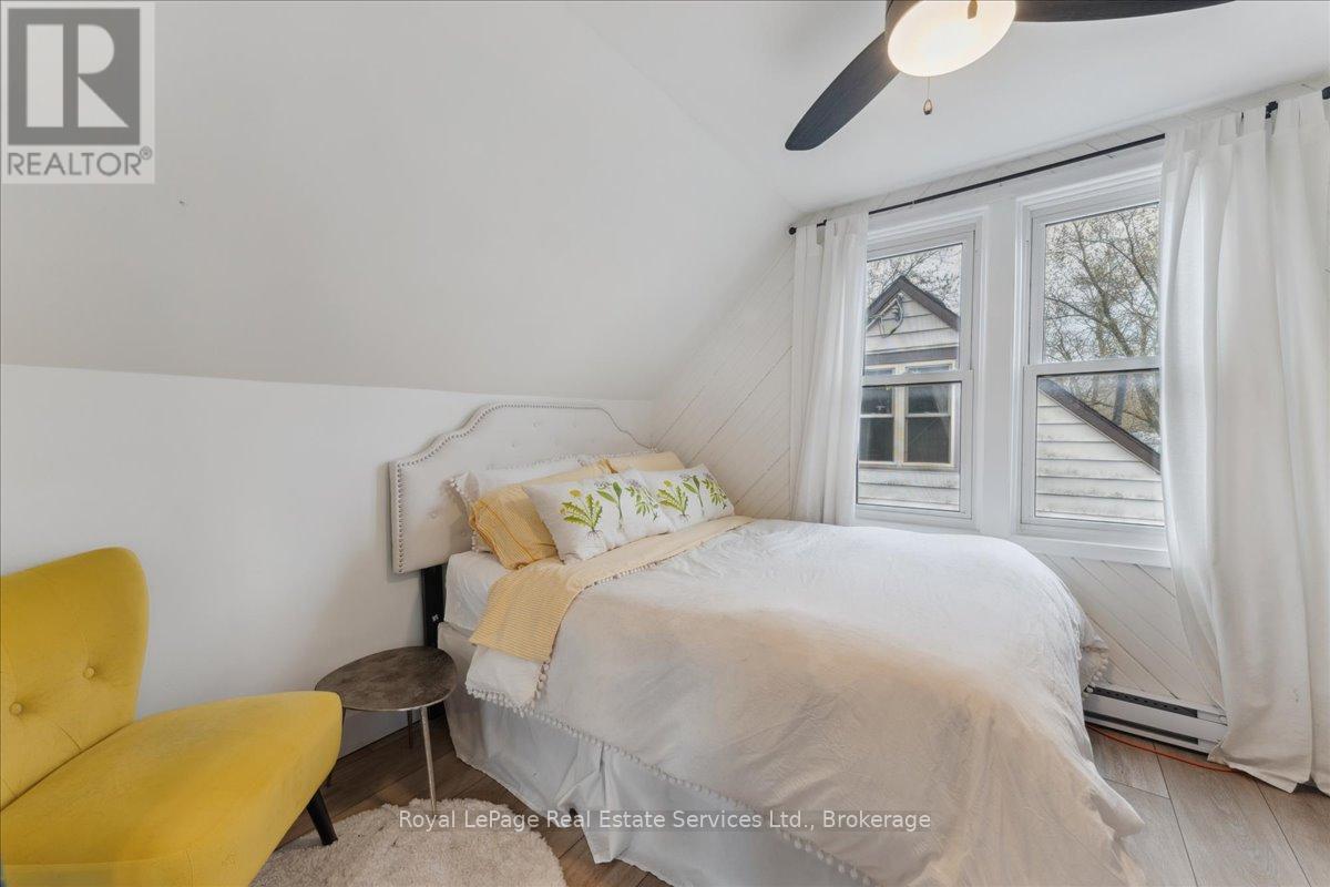 












160 HOME STREET

,
Stratford,




Ontario
N5A2A1

