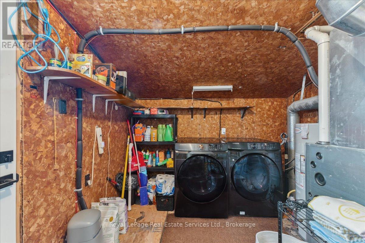












160 HOME STREET

,
Stratford,




Ontario
N5A2A1

