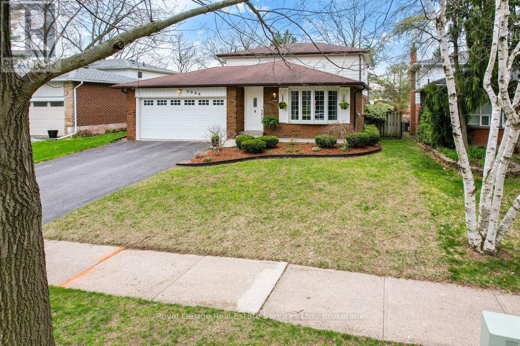 












2086 THORNLEA DRIVE

,
Oakville (BR Bronte),




Ontario
L6L1K6

