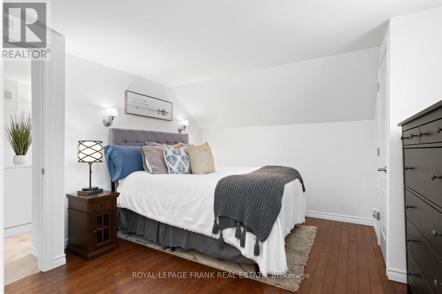 












2035 NEWTONVILLE ROAD

,
Clarington,




Ontario
L0A1J0

