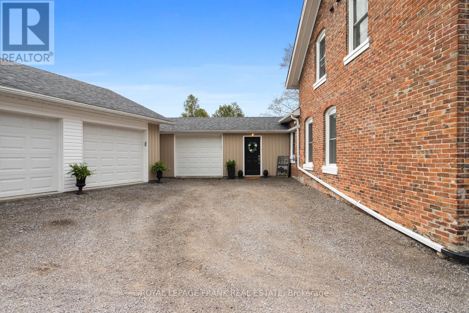 












2035 NEWTONVILLE ROAD

,
Clarington,




Ontario
L0A1J0

