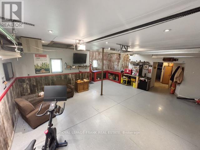 












2035 NEWTONVILLE ROAD

,
Clarington,




Ontario
L0A1J0

