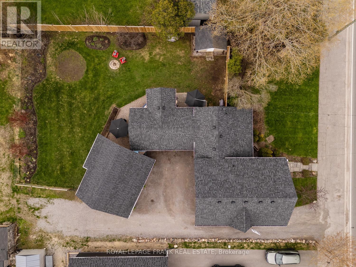 












2035 NEWTONVILLE ROAD

,
Clarington,




Ontario
L0A1J0

