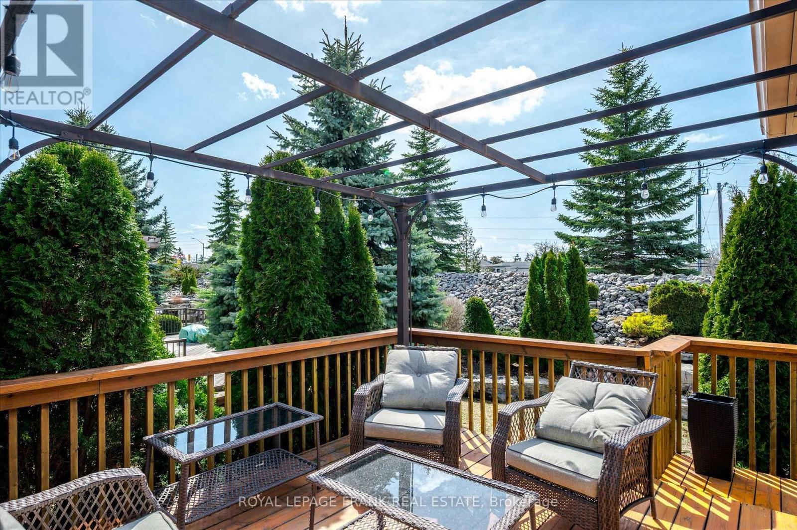 












42 HUNTINGWOOD CRESCENT

,
Kawartha Lakes (Bobcaygeon),




Ontario
K0M1A0

