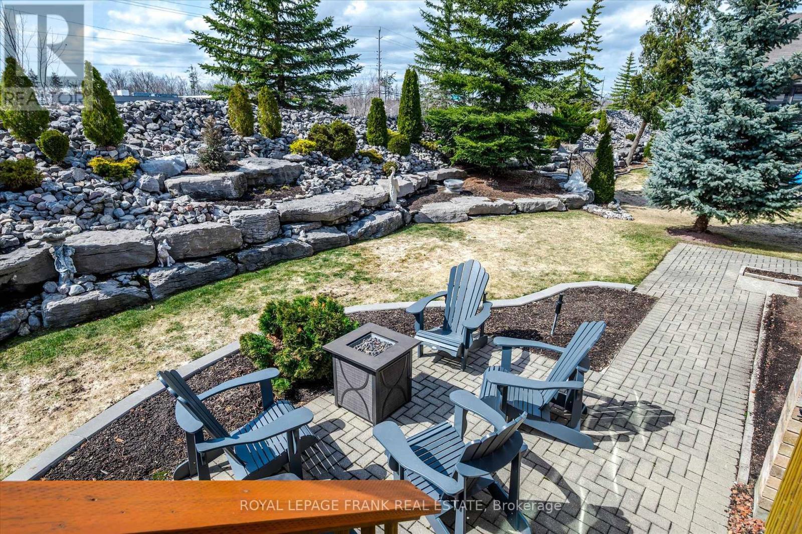 












42 HUNTINGWOOD CRESCENT

,
Kawartha Lakes (Bobcaygeon),




Ontario
K0M1A0

