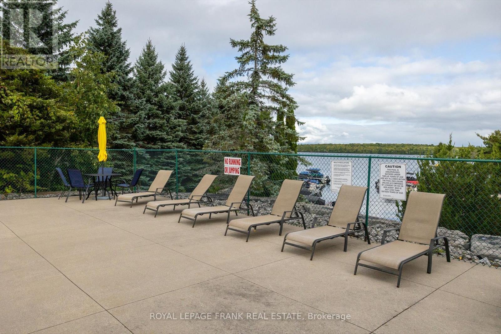 












42 HUNTINGWOOD CRESCENT

,
Kawartha Lakes (Bobcaygeon),




Ontario
K0M1A0

