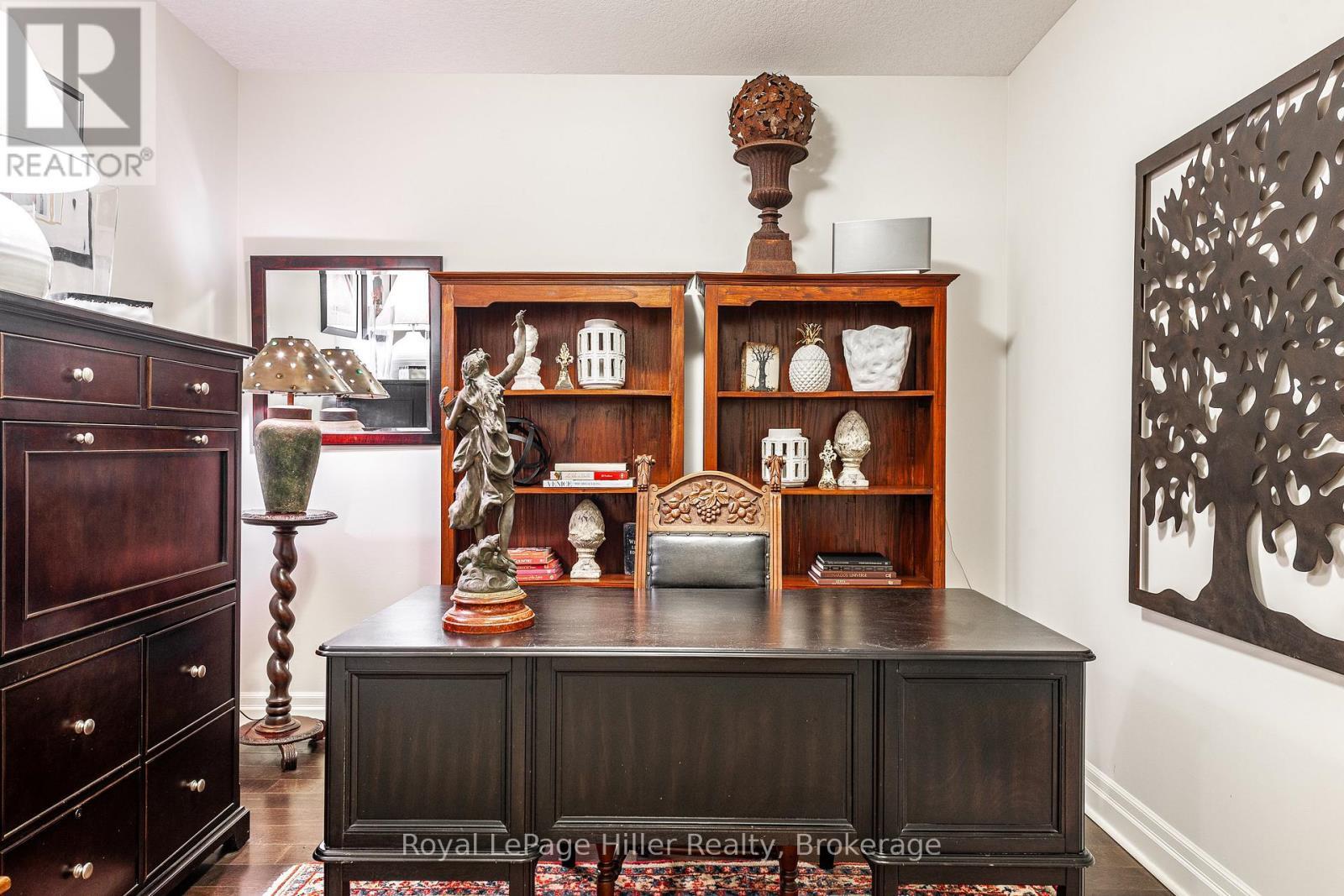 












111 - 255 JOHN STREET

,
Stratford,




Ontario
N5A0G7

