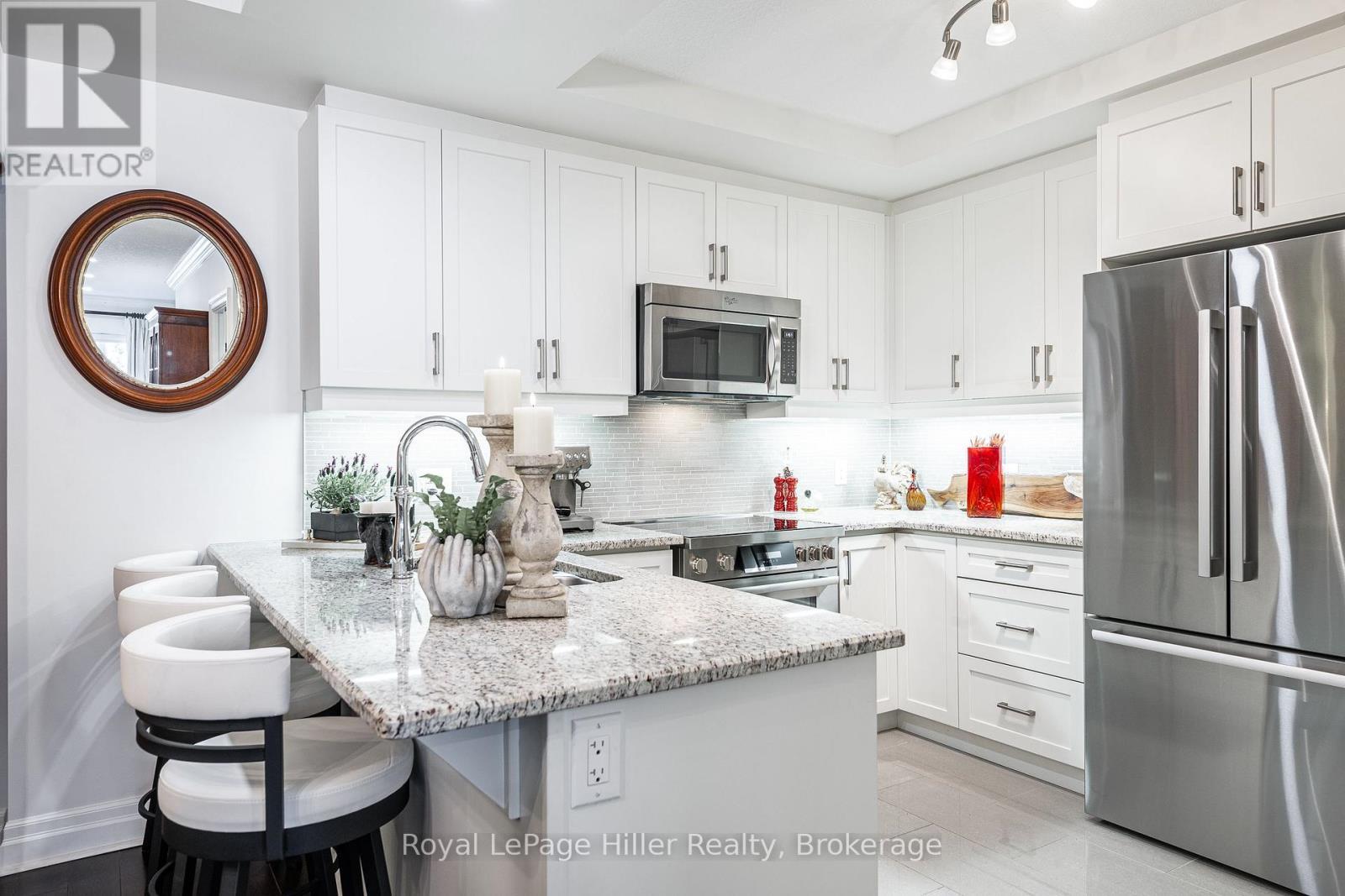 












111 - 255 JOHN STREET

,
Stratford,




Ontario
N5A0G7

