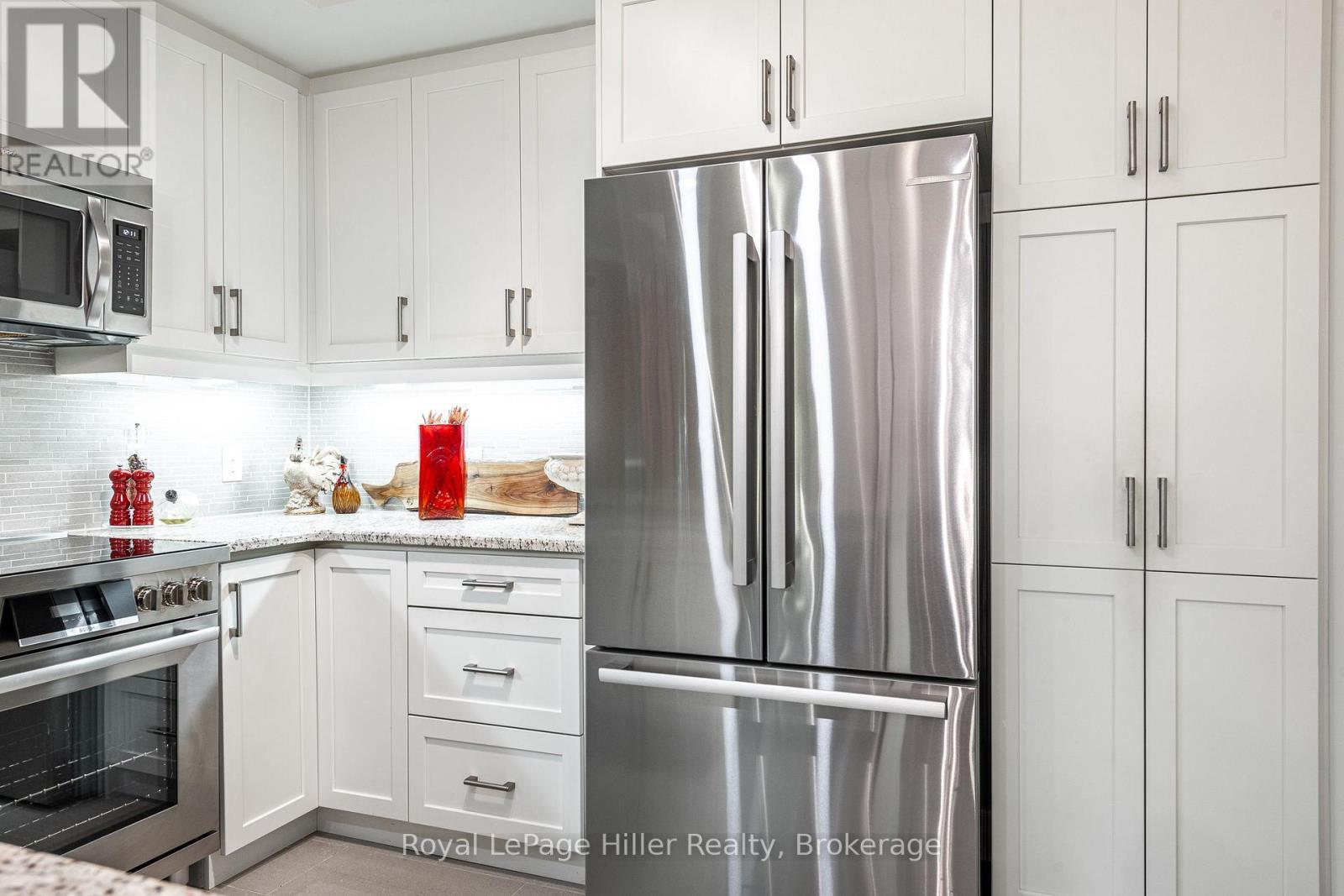 












111 - 255 JOHN STREET

,
Stratford,




Ontario
N5A0G7

