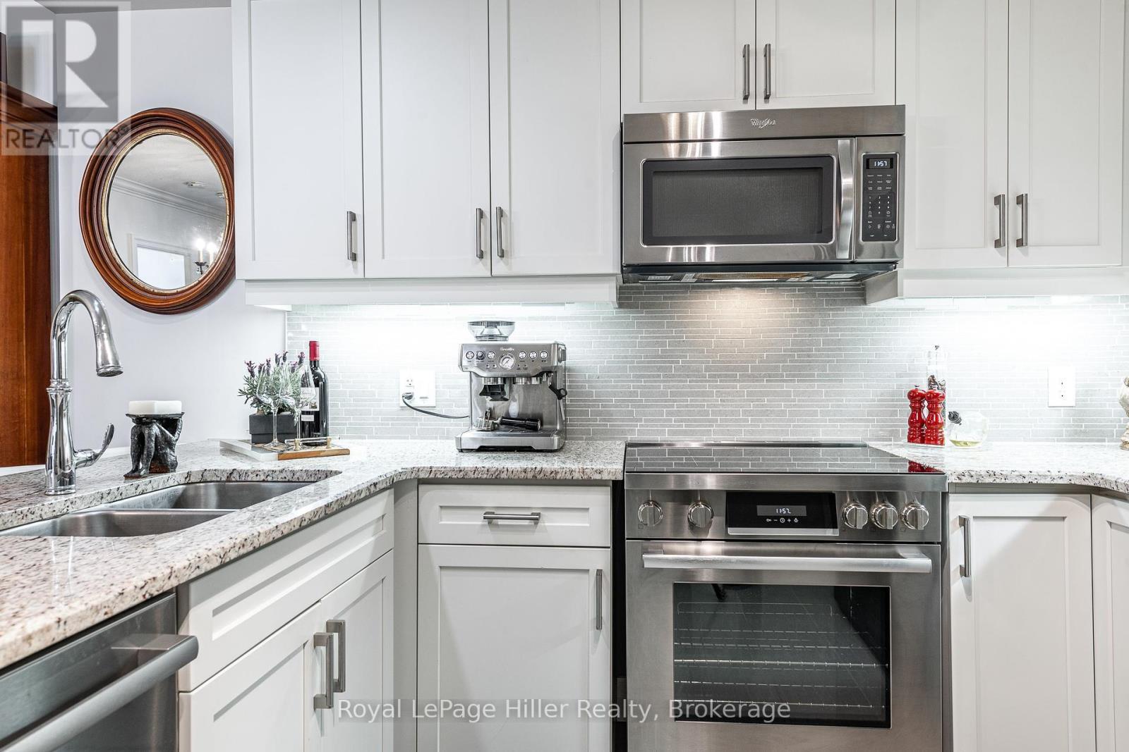 












111 - 255 JOHN STREET

,
Stratford,




Ontario
N5A0G7

