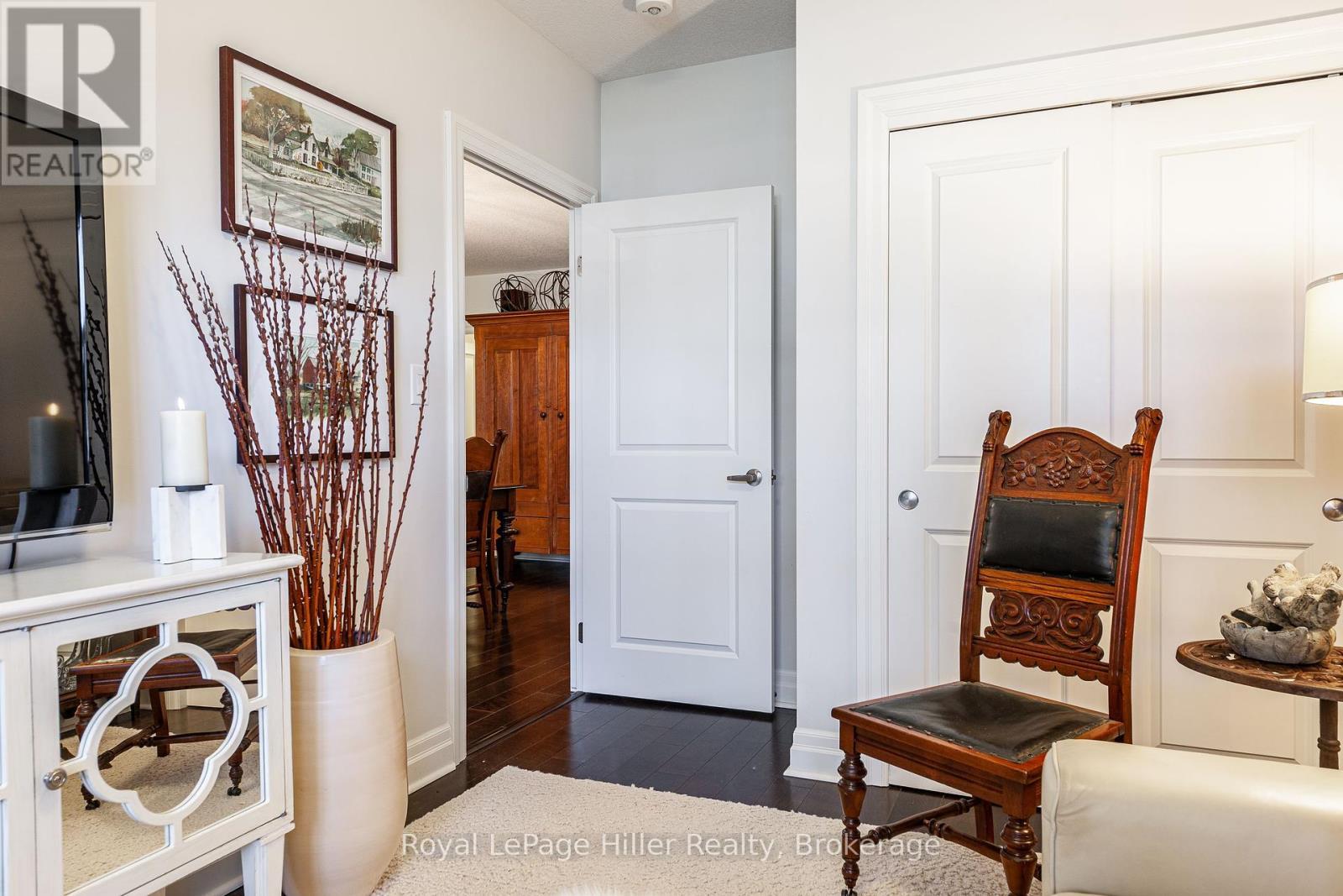 












111 - 255 JOHN STREET

,
Stratford,




Ontario
N5A0G7

