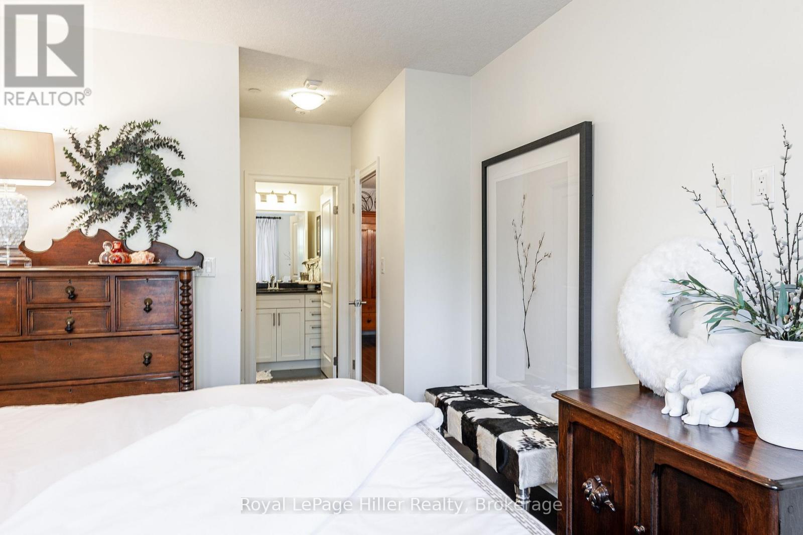 












111 - 255 JOHN STREET

,
Stratford,




Ontario
N5A0G7

