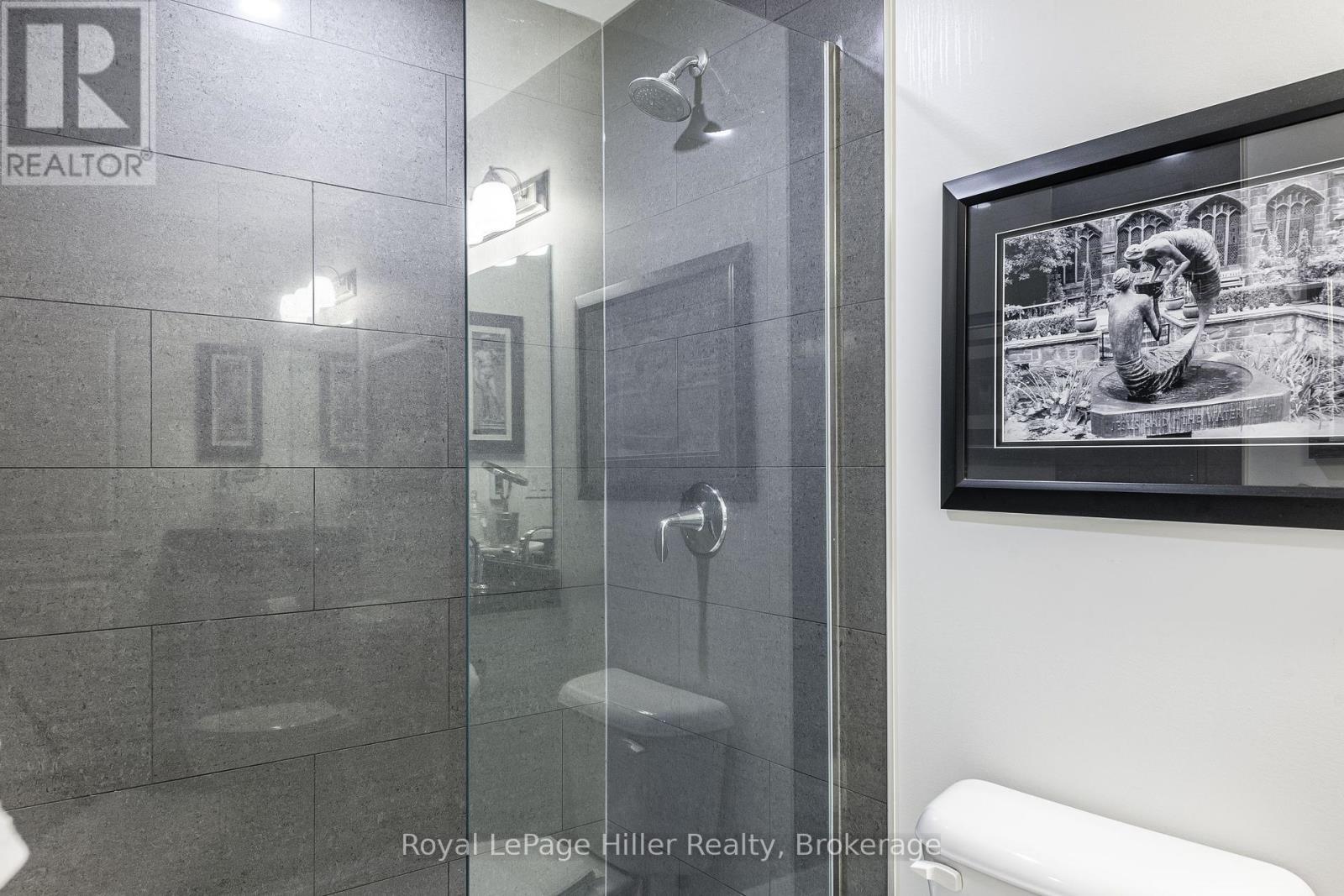 












111 - 255 JOHN STREET

,
Stratford,




Ontario
N5A0G7

