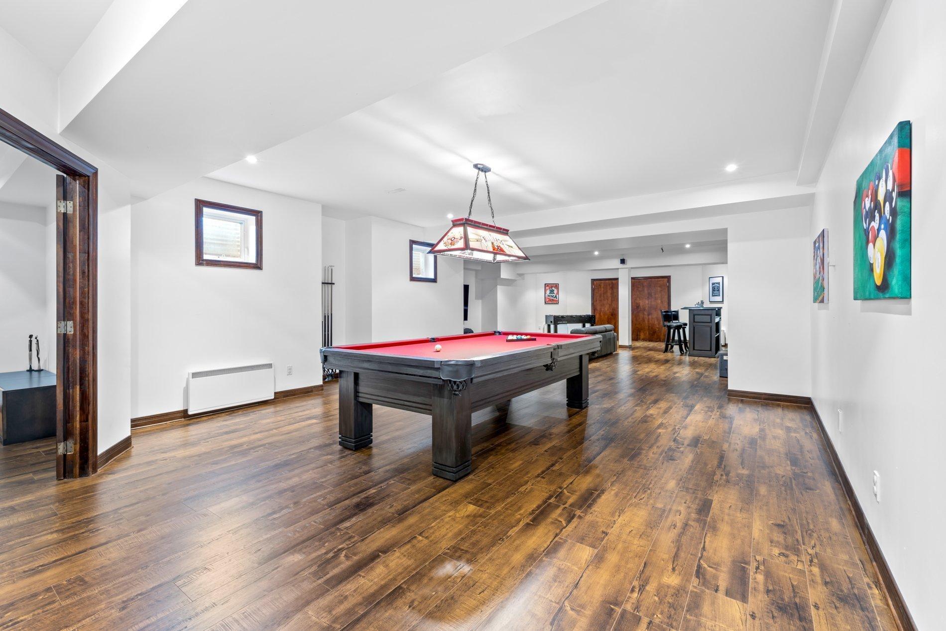 









240


Rue Principale

,
Laval (Sainte-Dorothée),




QC
H7X3V1

