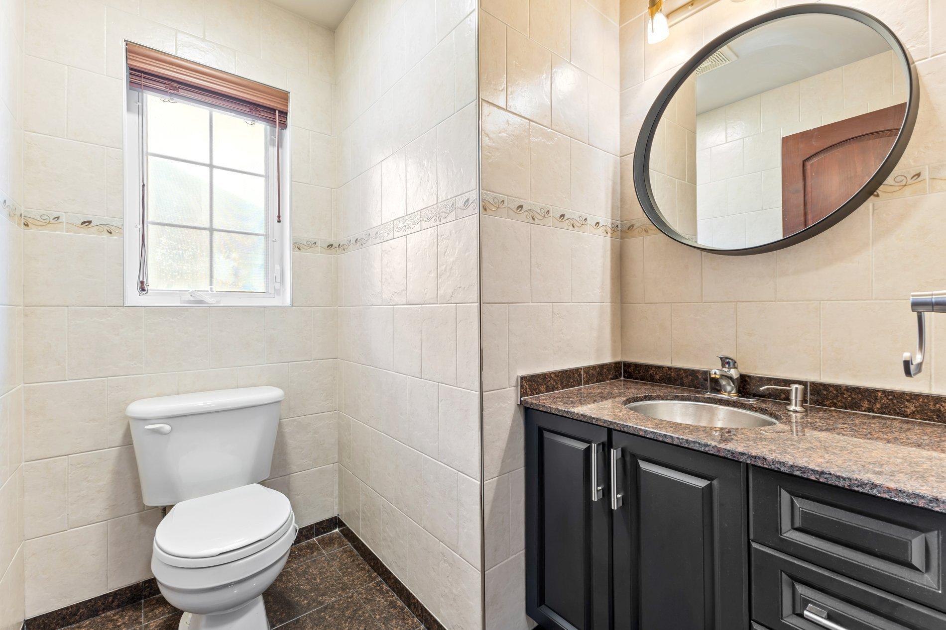 









240


Rue Principale

,
Laval (Sainte-Dorothée),




QC
H7X3V1

