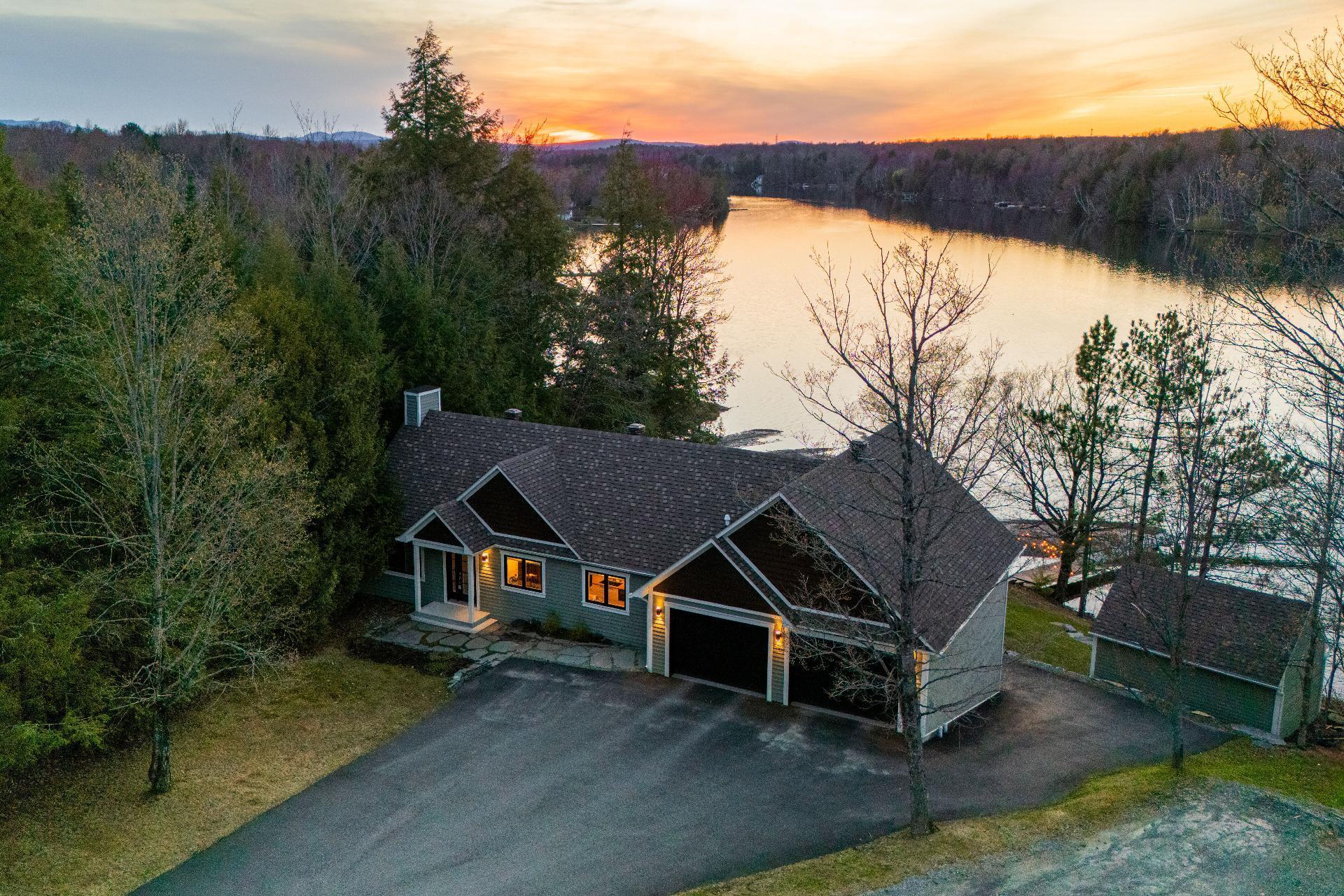 









4455


Rue Gatineau

,
Sherbrooke (Brompton/Rock Forest/Saint-Élie/Deauville),




QC
J1N3B4


