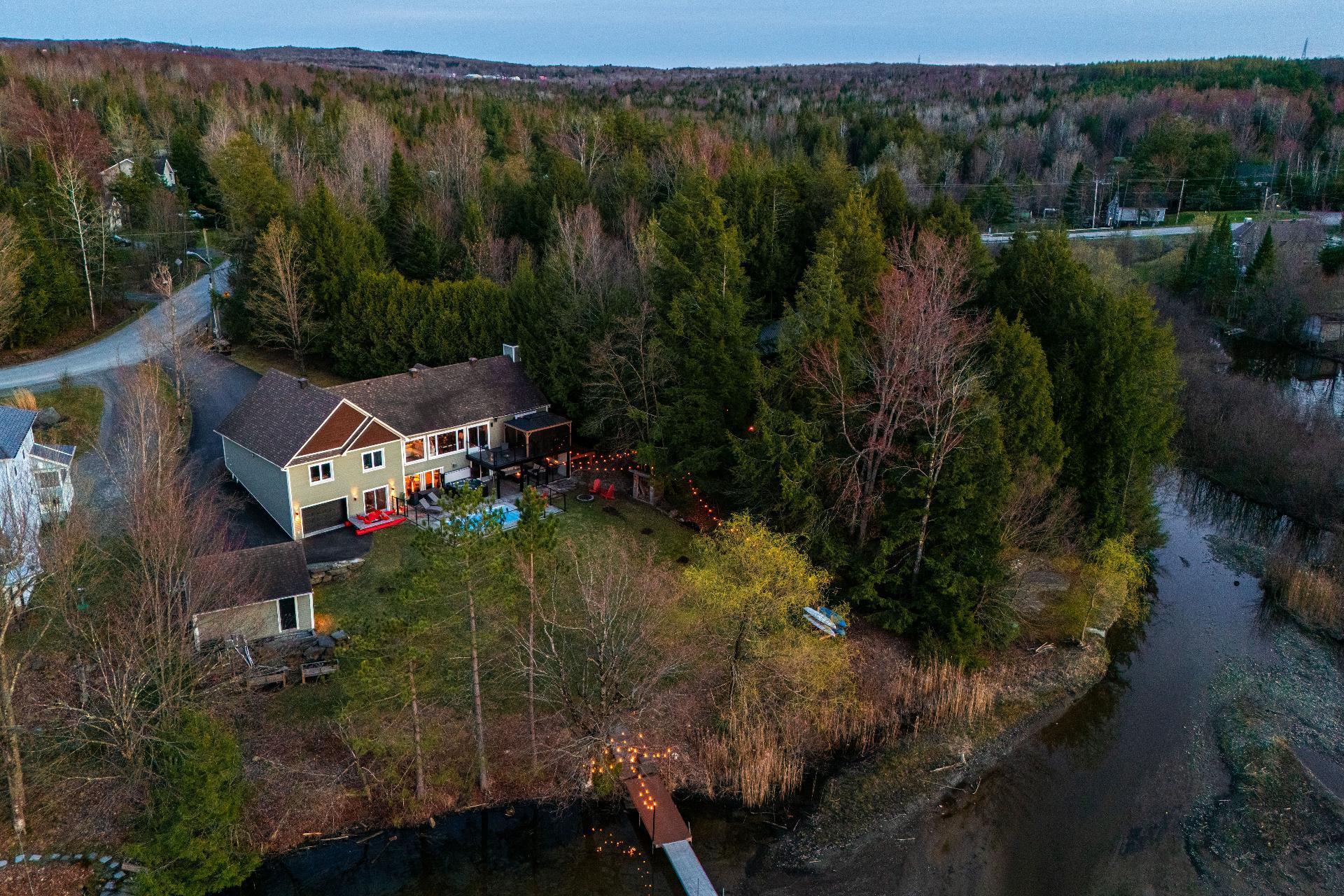 









4455


Rue Gatineau

,
Sherbrooke (Brompton/Rock Forest/Saint-Élie/Deauville),




QC
J1N3B4

