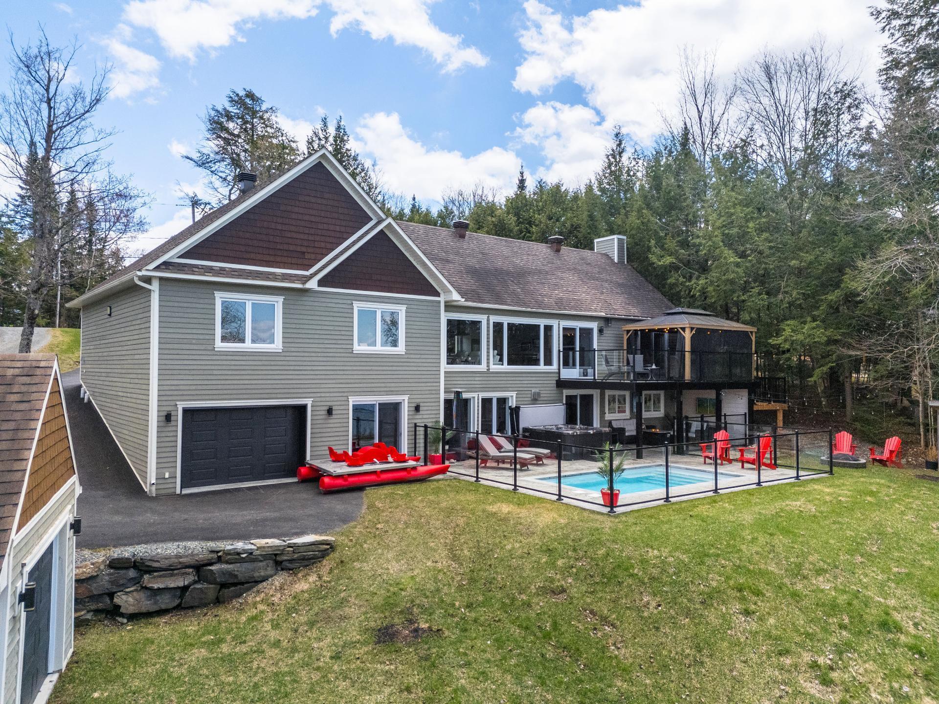 









4455


Rue Gatineau

,
Sherbrooke (Brompton/Rock Forest/Saint-Élie/Deauville),




QC
J1N3B4

