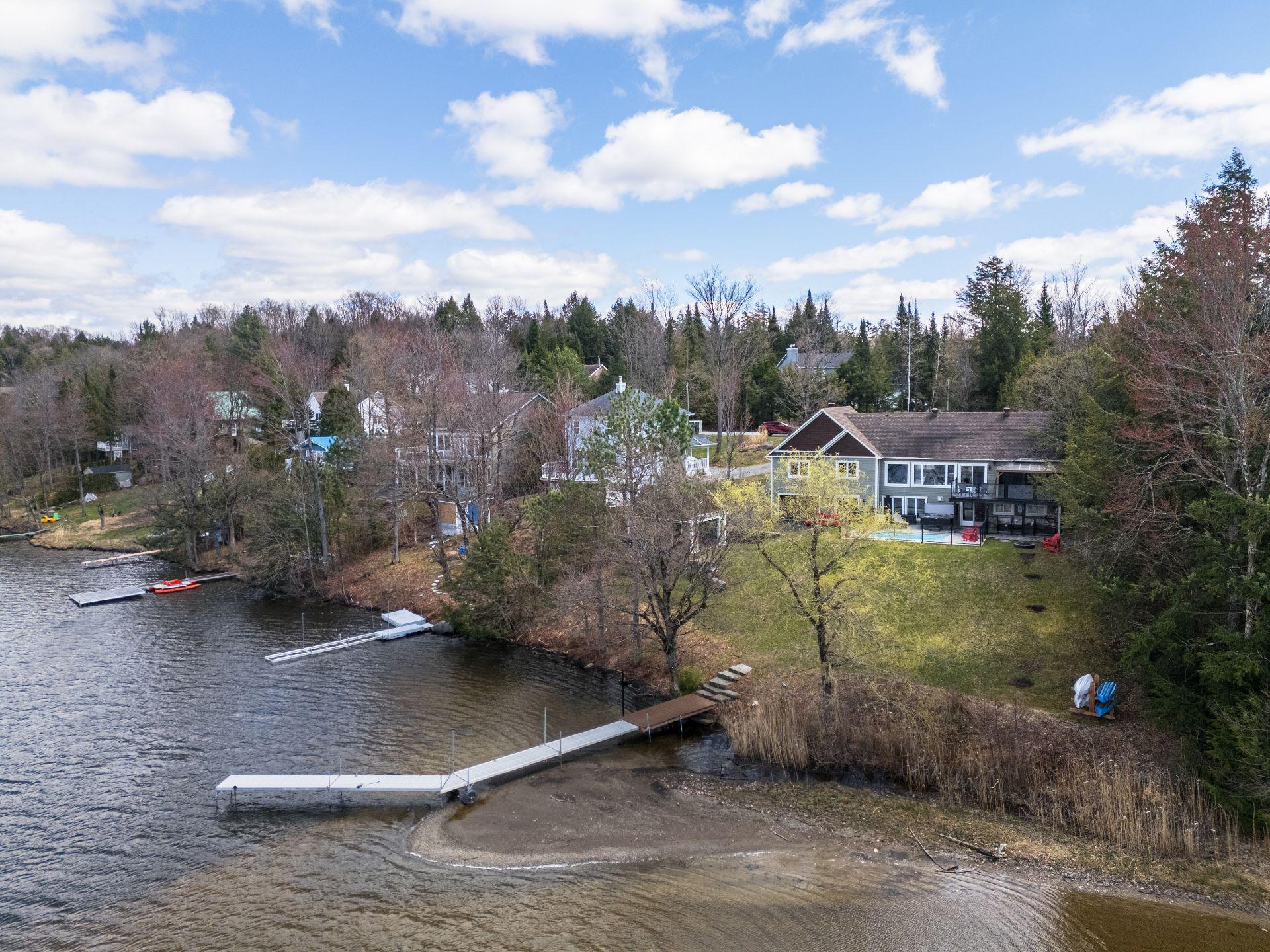 









4455


Rue Gatineau

,
Sherbrooke (Brompton/Rock Forest/Saint-Élie/Deauville),




QC
J1N3B4

