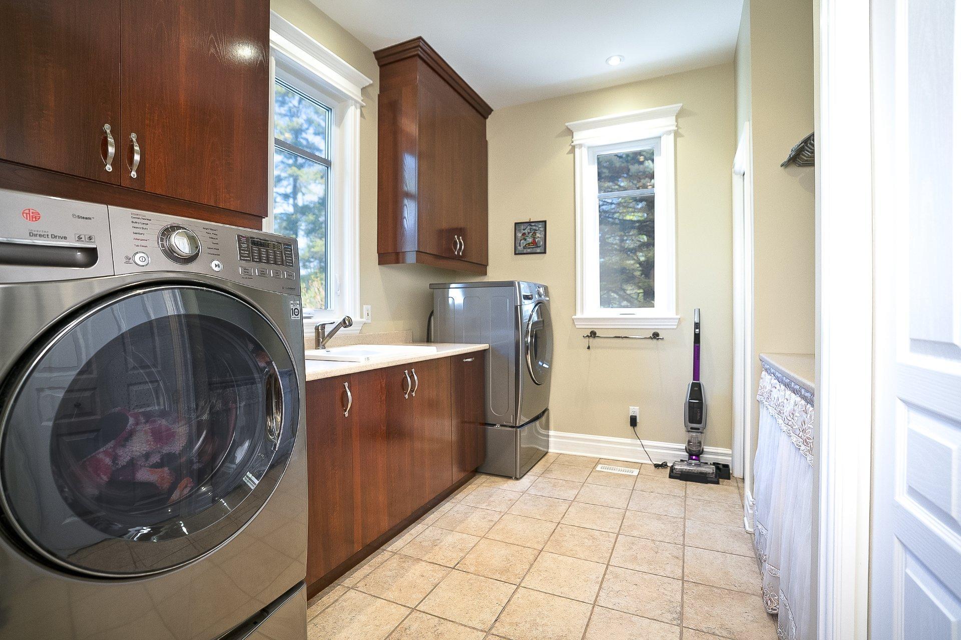 









36


Ch. North Ridge

,
Montréal (L'Île-Bizard/Sainte-Geneviève),




QC
H9E1A9

