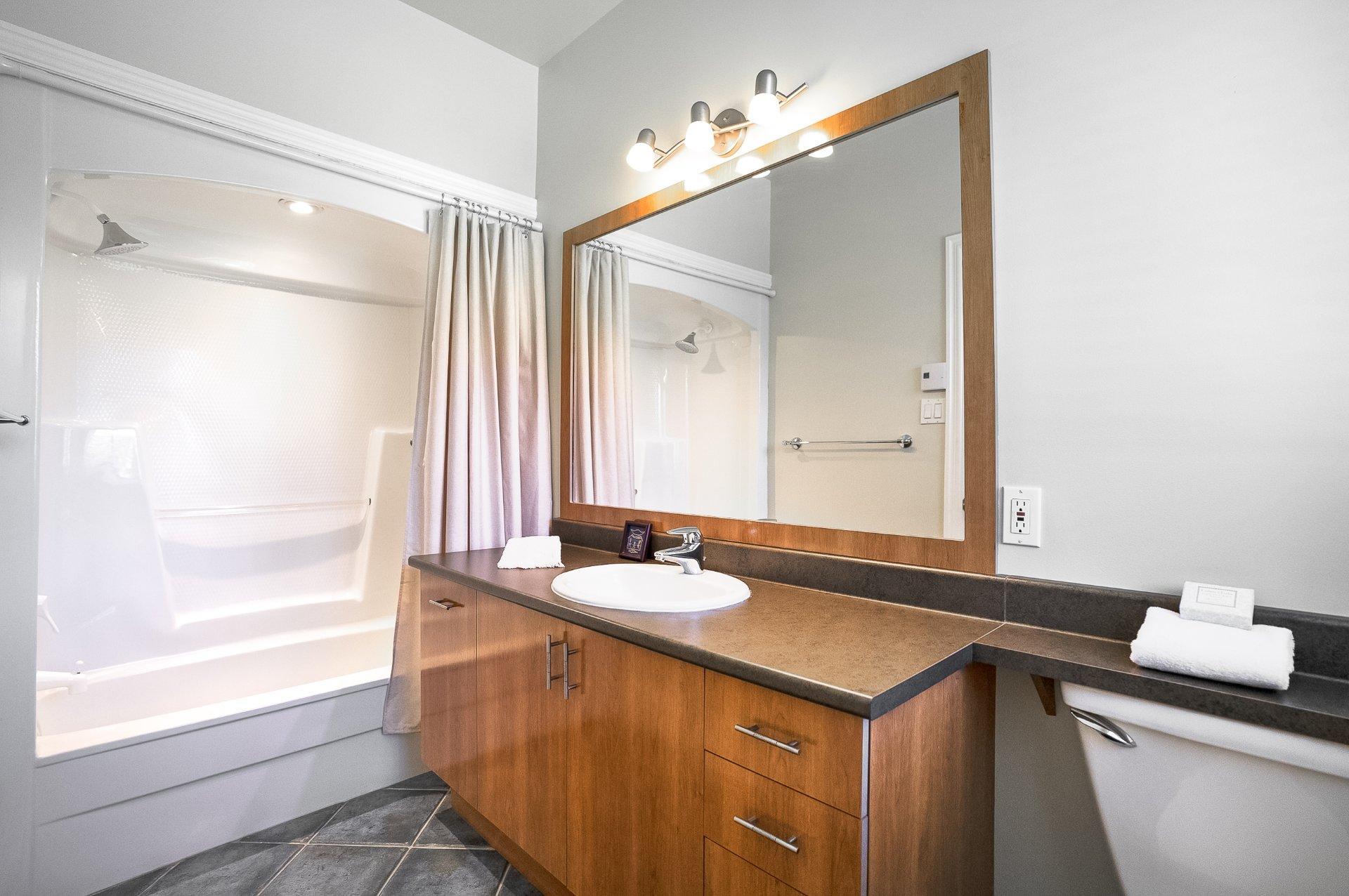 









36


Ch. North Ridge

,
Montréal (L'Île-Bizard/Sainte-Geneviève),




QC
H9E1A9


