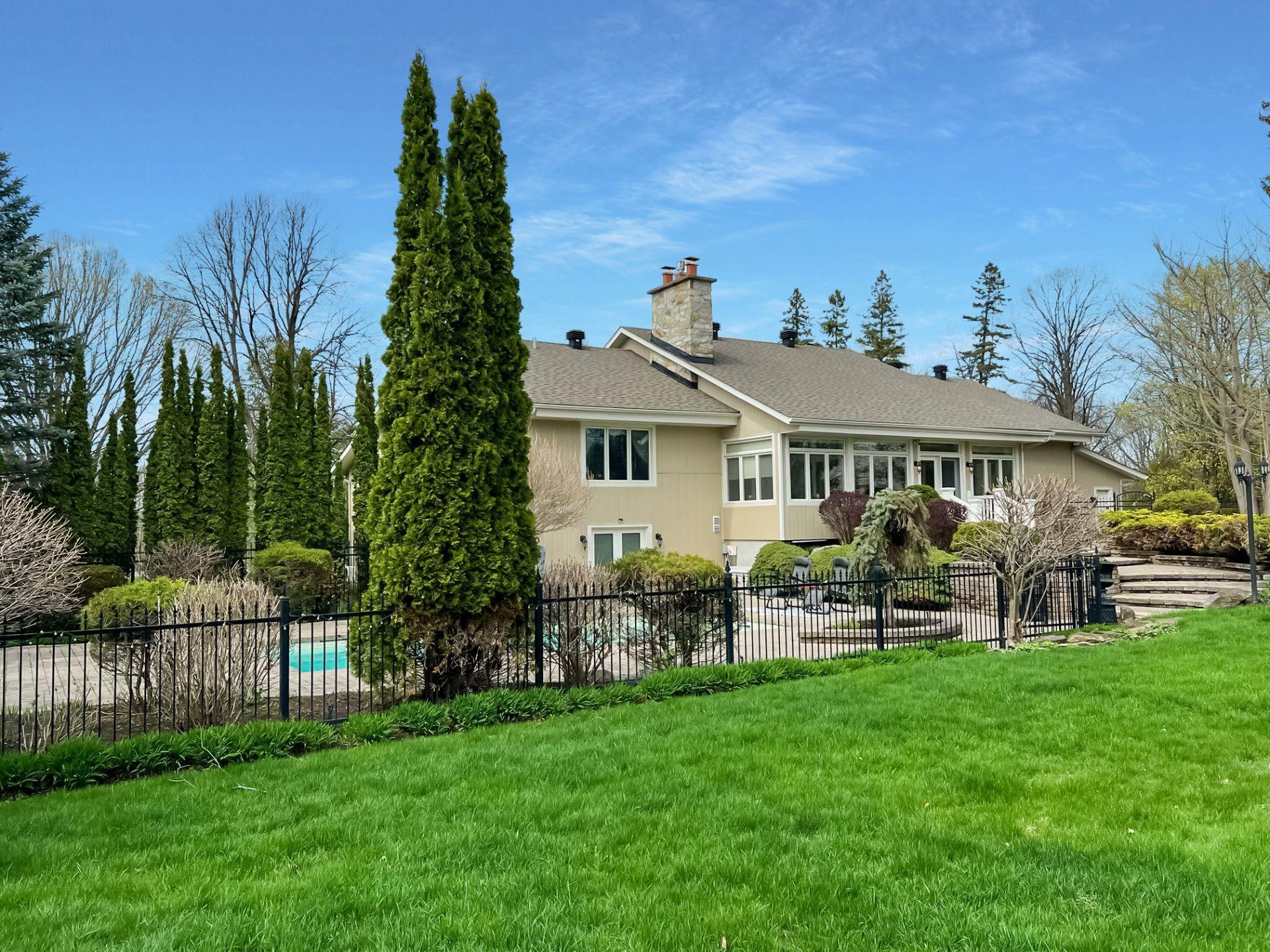 









36


Ch. North Ridge

,
Montréal (L'Île-Bizard/Sainte-Geneviève),




QC
H9E1A9

