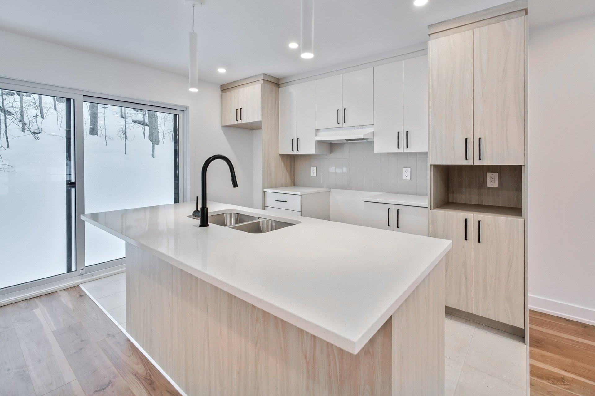 









1415


Rue d'Alma

,
Gatineau (Gatineau),




QC
J8R3J4

