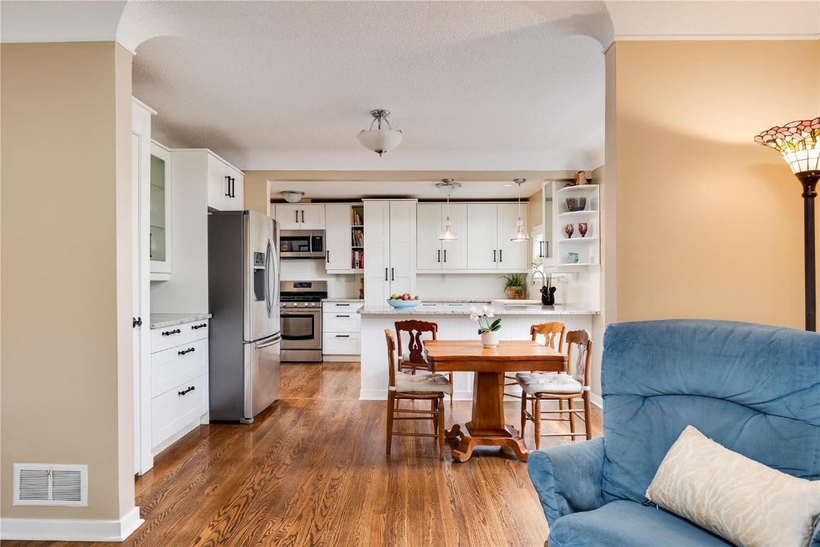 









1927


Knox

Crescent,
Kelowna,




BC
V1Y 1K9

