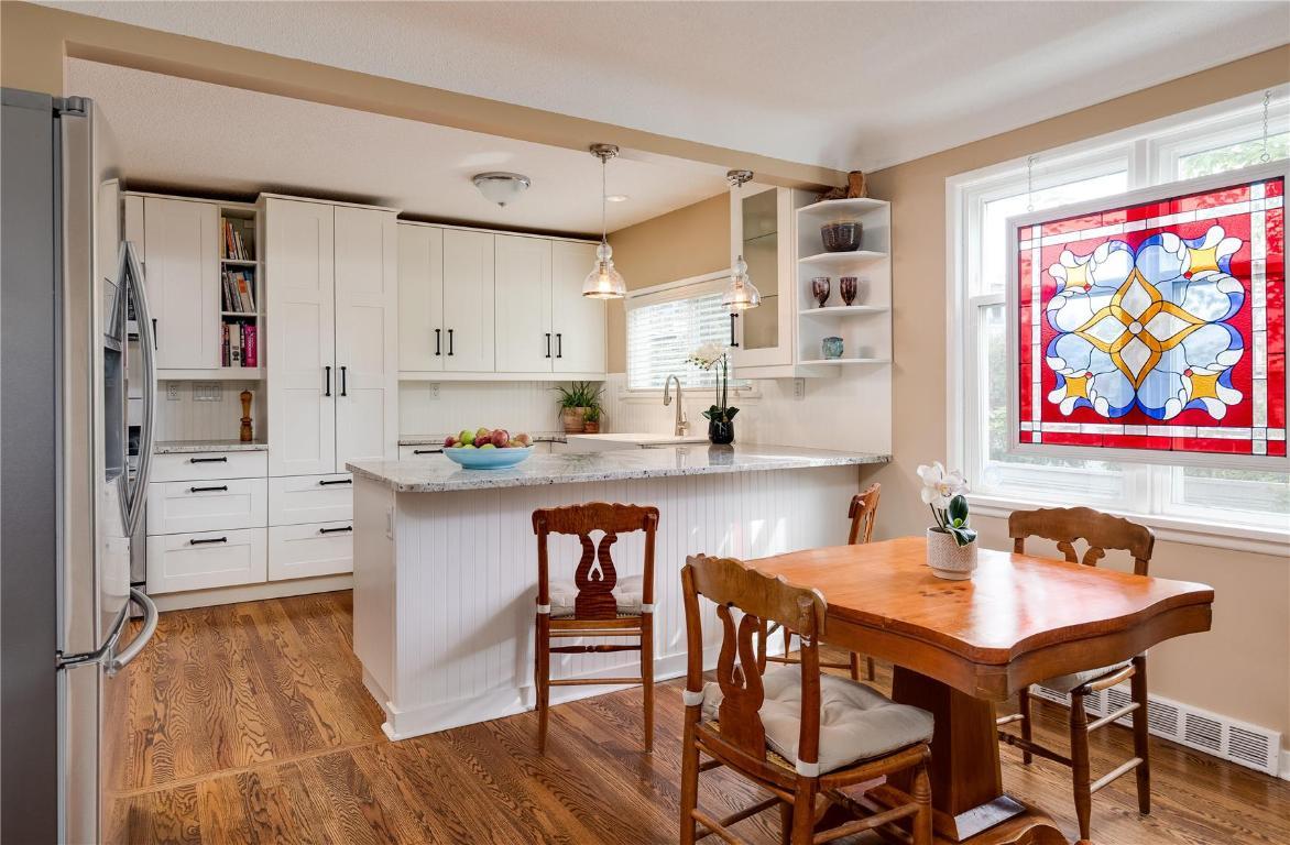 









1927


Knox

Crescent,
Kelowna,




BC
V1Y 1K9

