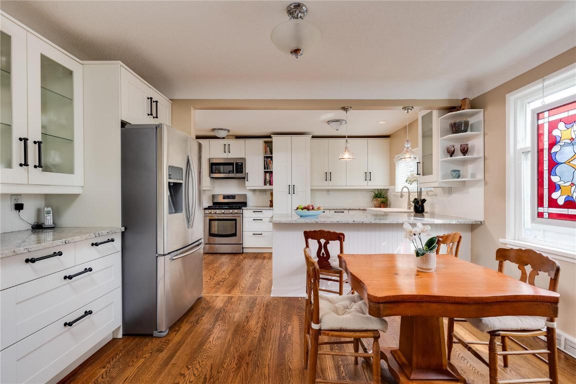 









1927


Knox

Crescent,
Kelowna,




BC
V1Y 1K9

