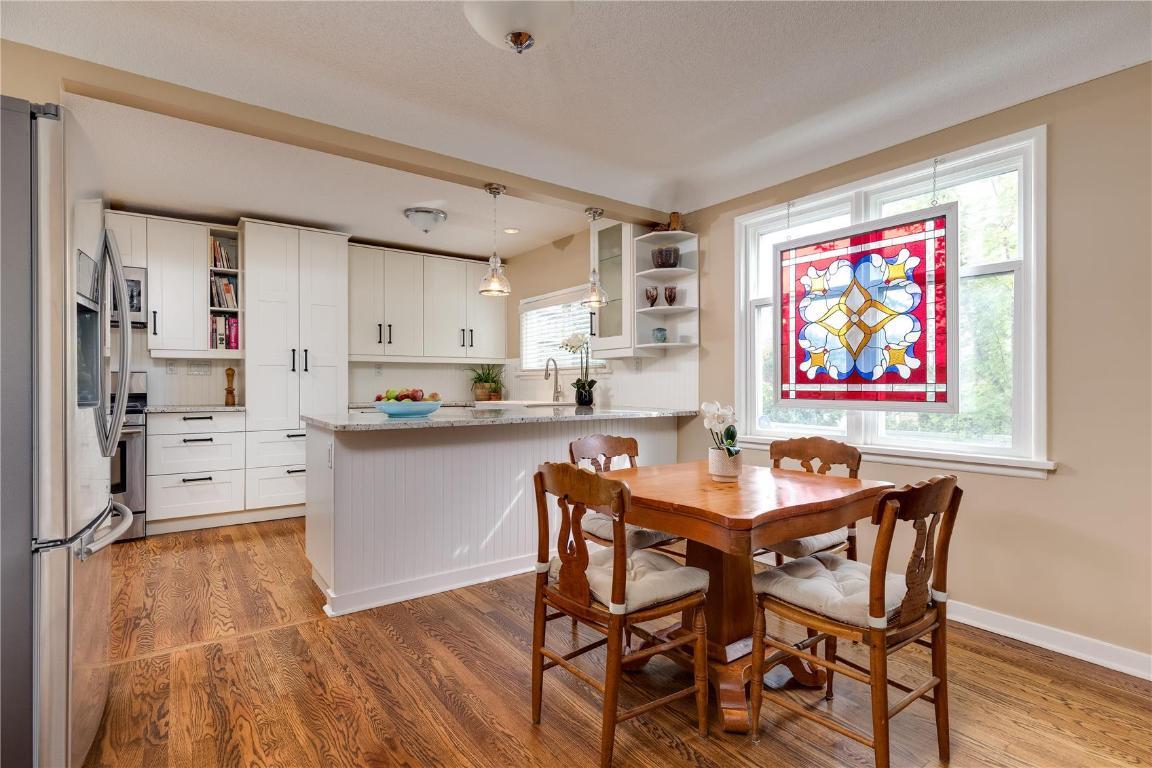 









1927


Knox

Crescent,
Kelowna,




BC
V1Y 1K9

