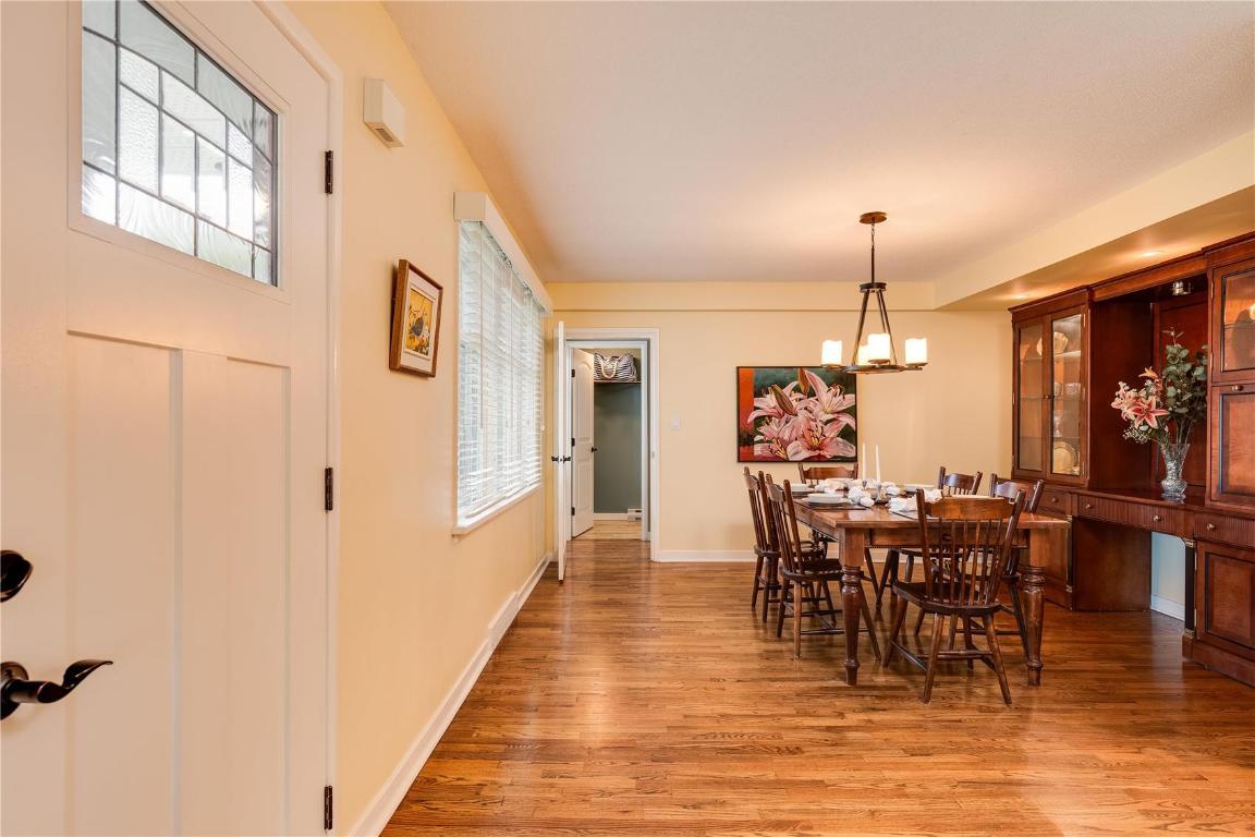 









1927


Knox

Crescent,
Kelowna,




BC
V1Y 1K9

