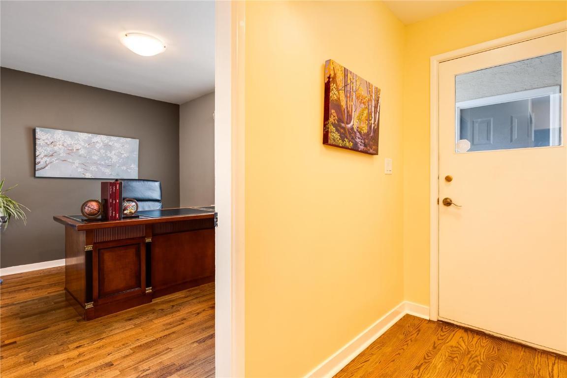 









1927


Knox

Crescent,
Kelowna,




BC
V1Y 1K9


