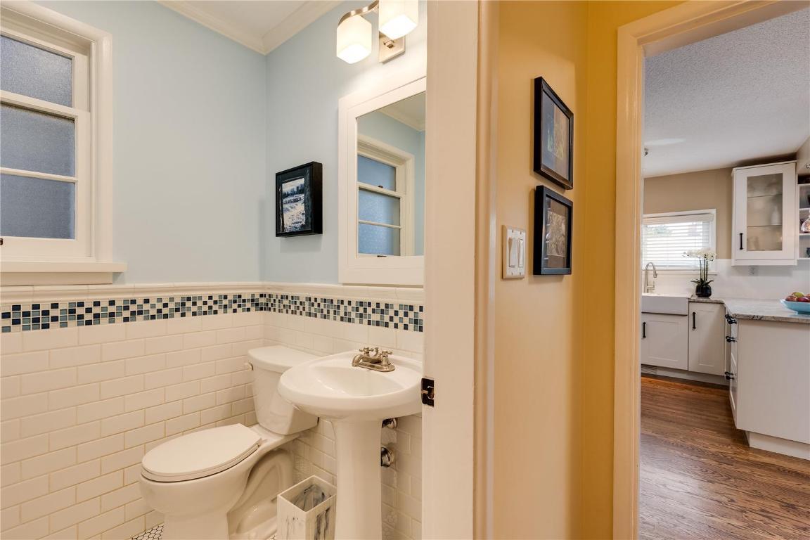 









1927


Knox

Crescent,
Kelowna,




BC
V1Y 1K9

